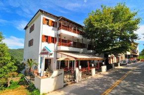 Komninos Rooms